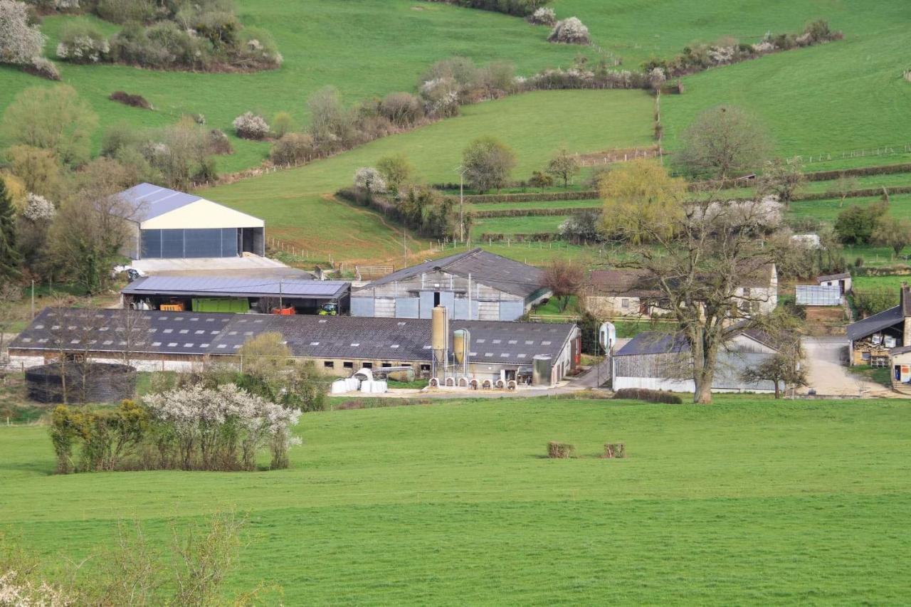 Gite A La Ferme Villa Rouvroy Exteriör bild